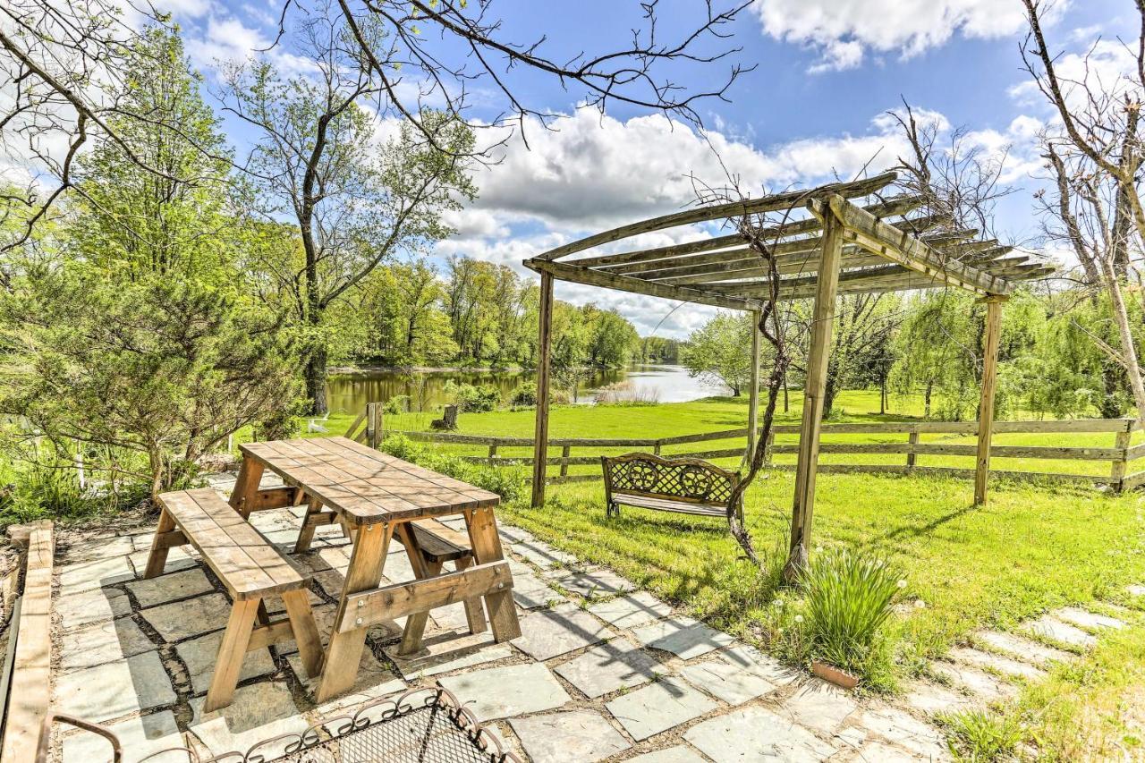 Cozy Upstate Studio With Walkill River Views! Нью-Палц Экстерьер фото