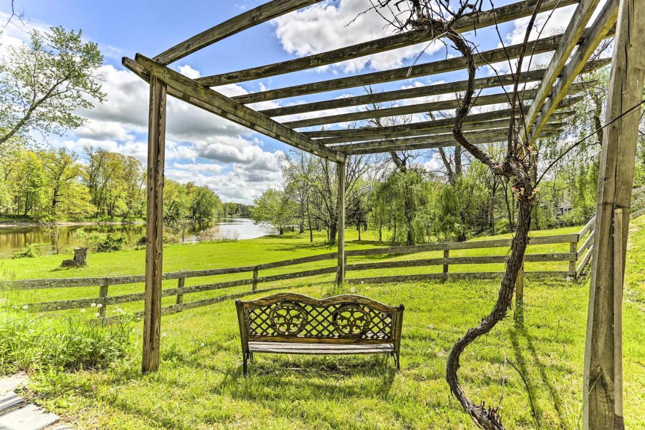 Cozy Upstate Studio With Walkill River Views! Нью-Палц Экстерьер фото