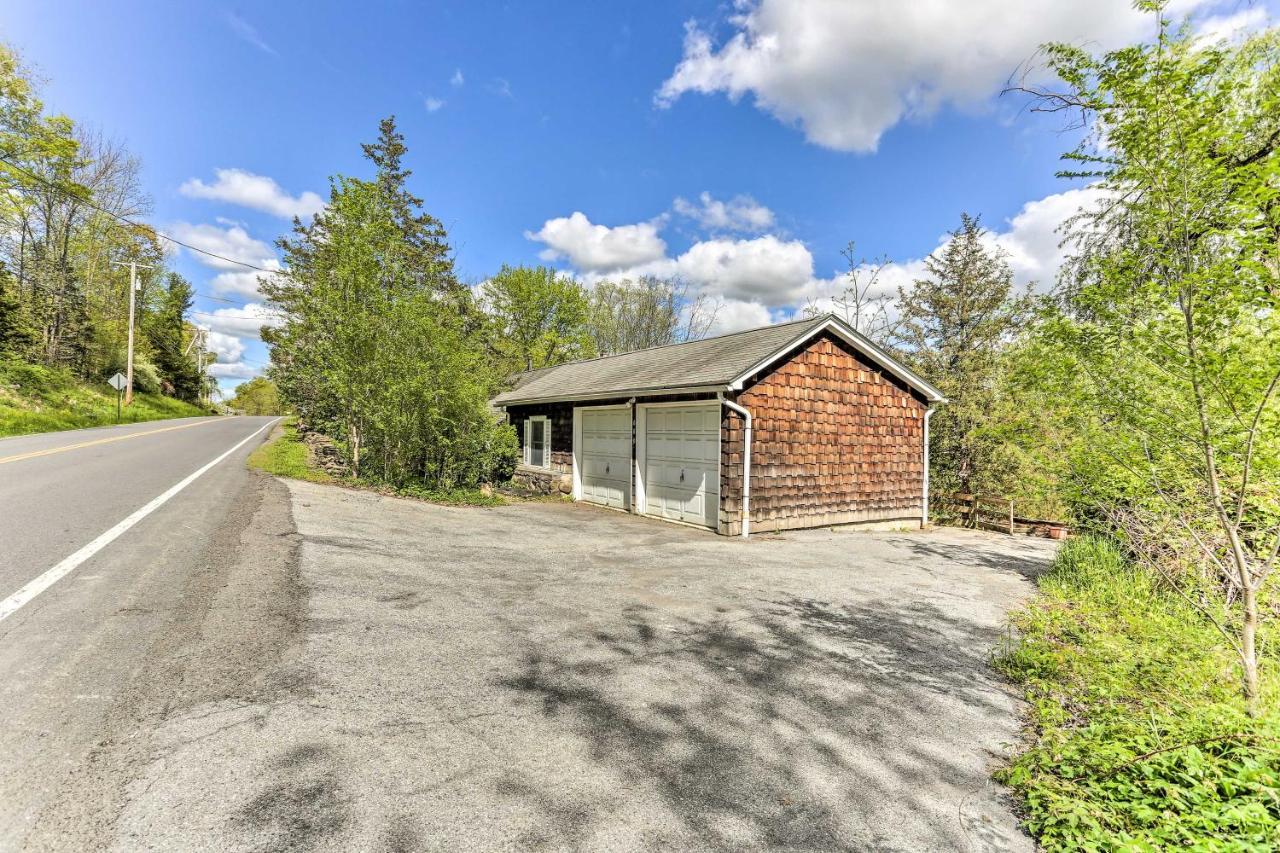Cozy Upstate Studio With Walkill River Views! Нью-Палц Экстерьер фото